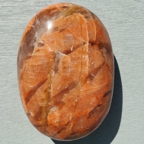 Peach Moonstone Palm Stone Pillow (G06) - Picture 1 of 4